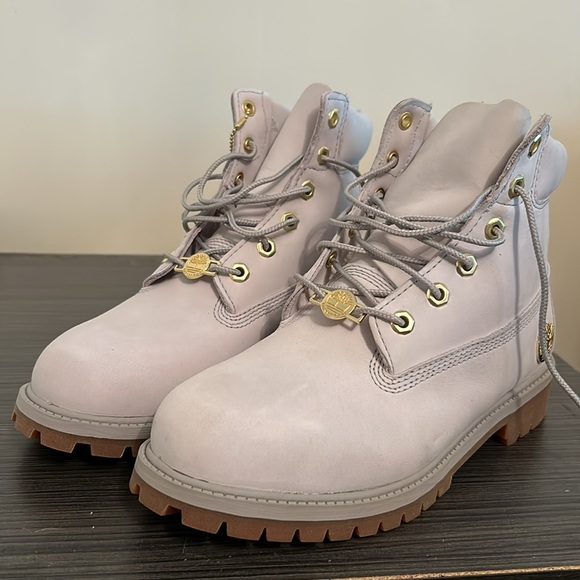 ♡BRAND NEW IN BOX Timberland™ Light Grey Genuine Nubuck Leather Boots♡ Size 5.5♡ - Picture 8 of 13